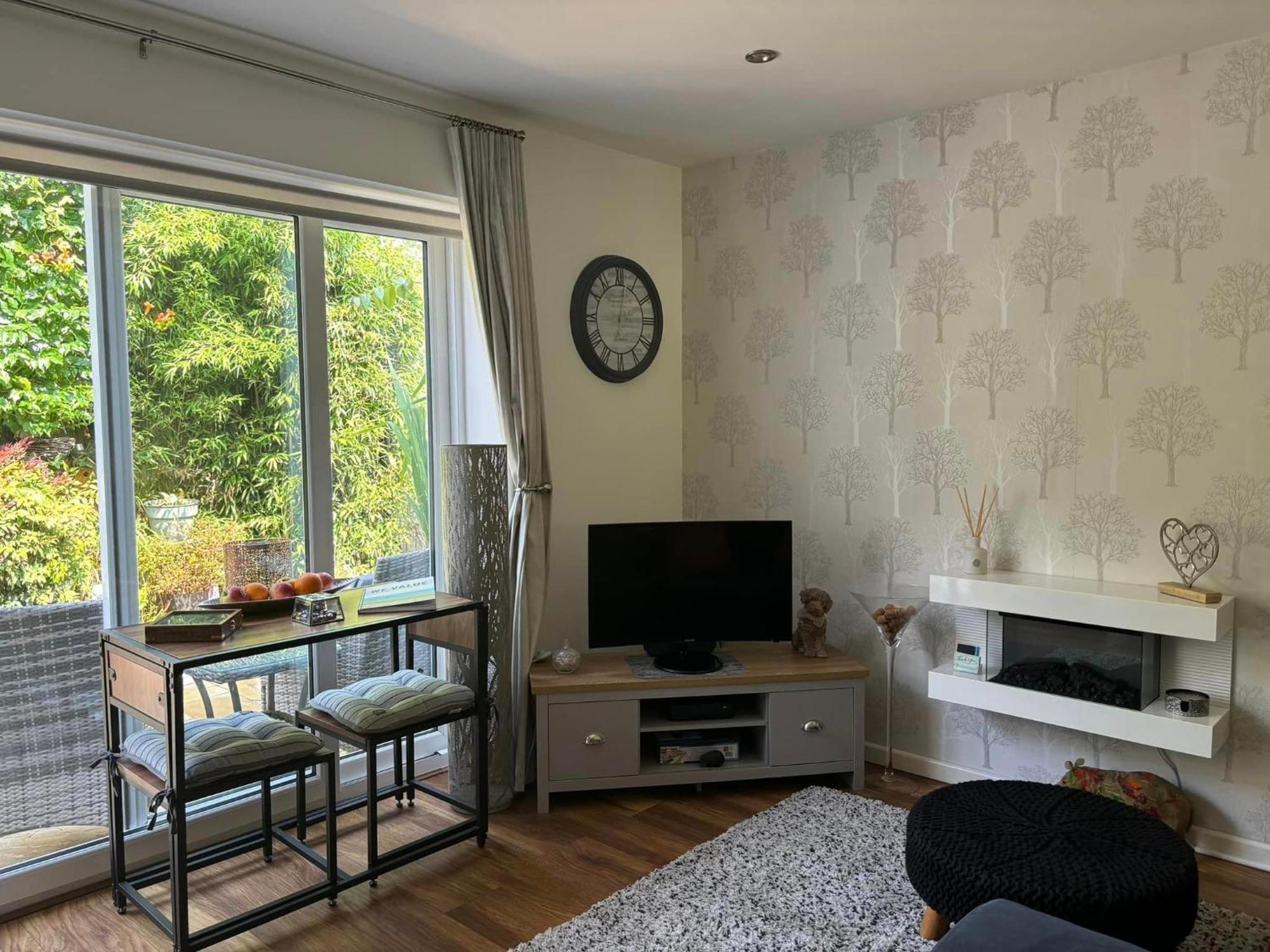 Secret Gem 1 Bed Garden Flat Private Luxury Hot Tub Apartman Bournemouth Kültér fotó