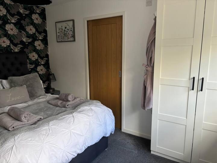Secret Gem 1 Bed Garden Flat Private Luxury Hot Tub Apartman Bournemouth Kültér fotó