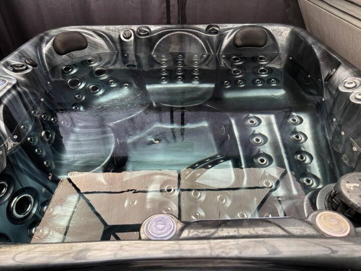 Secret Gem 1 Bed Garden Flat Private Luxury Hot Tub Apartman Bournemouth Kültér fotó